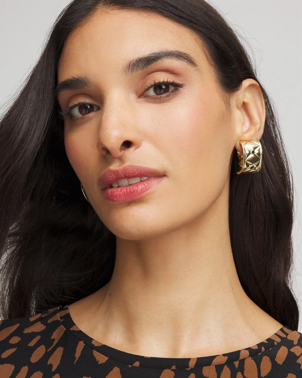 Chico's Jewelry Black & Gold Quilted Clip on Earrings