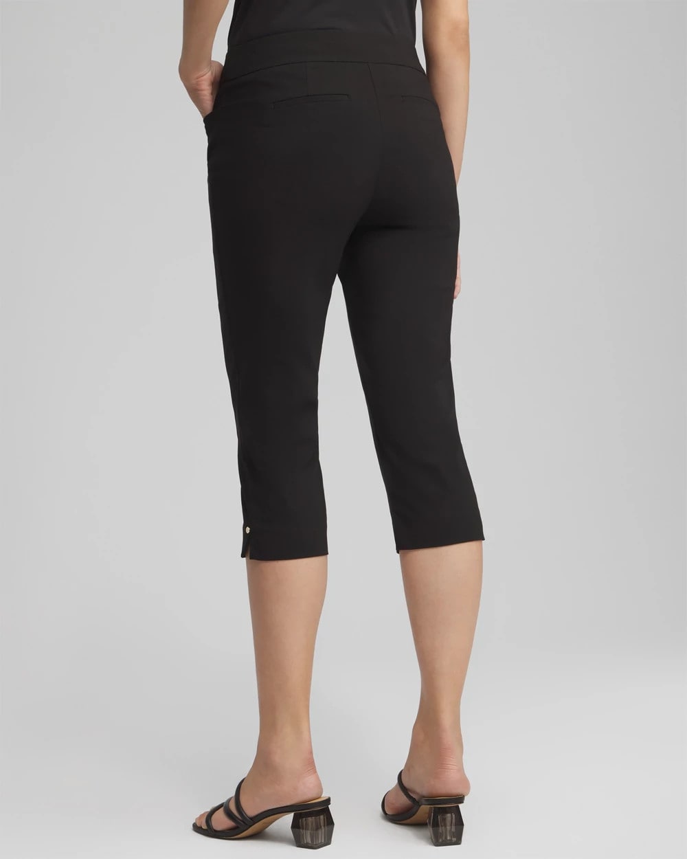 Chico's Clothing Brigitte™ Rivet Pull-On Capri Pants